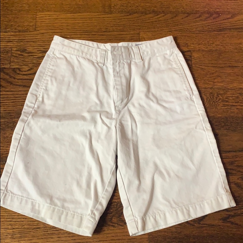 Vineyard vines khaki shorts